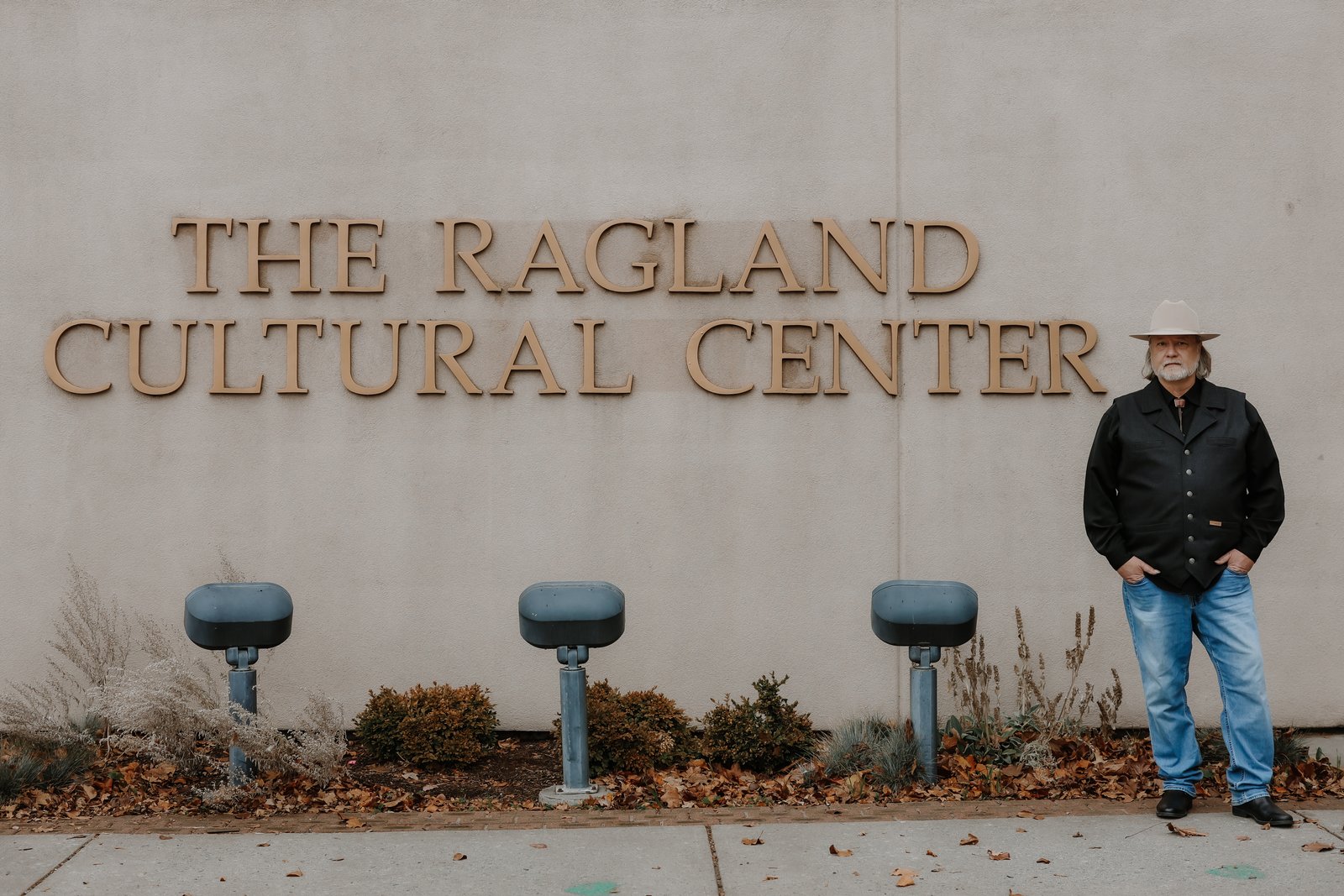 Curtis Peoples — outgoing Executive Director of the Ross Ragland Theater — on a life built across music, history, education, and service. From vocational Sound Technology at South Plains College to PhD coursework at Texas Tech, NPR radio host, and Ragland leadership. Cover photo by Truth and Light Studios (Brenna Morgan).