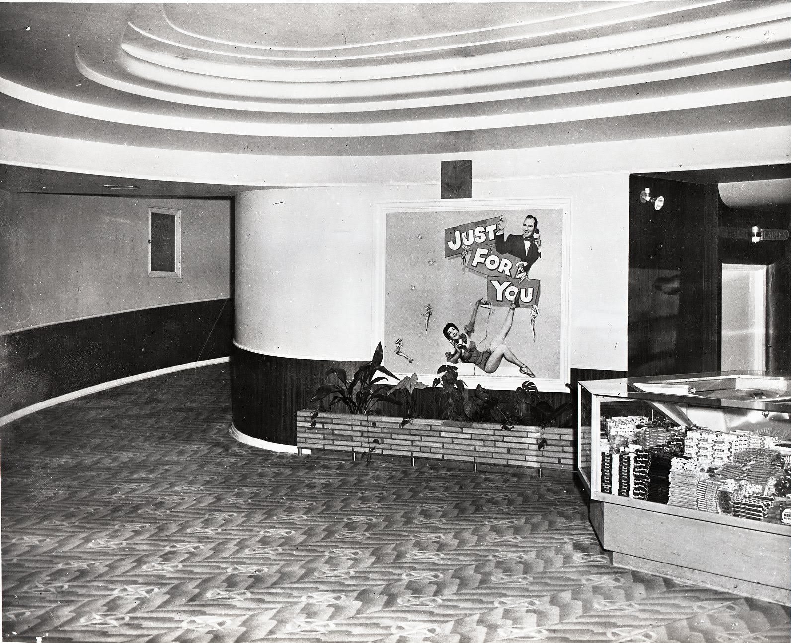 The Ross Ragland Theater — almost a century of Klamath Falls cultural history, from 1940 Esquire Theater to today's community performing-arts home