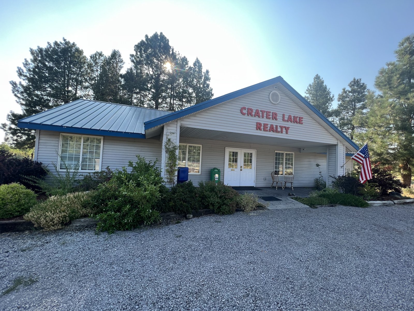 09-Crater-Lake-Realty — photo 2