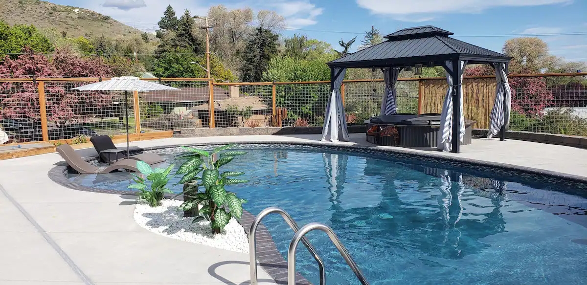Casa Del Moro Klamath Falls Oregon Pool